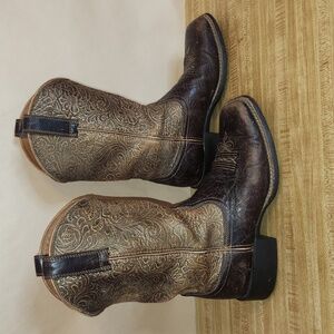 ARIAT Women’s Round Up Wide Square Toe Cowboy  Boots Brown Tooled Leather, 7.5B